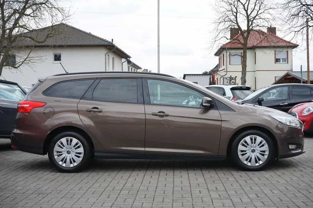 Ford Focus 1,0 EcoBoost 92kW Business Turnier 07/2017-photo-6