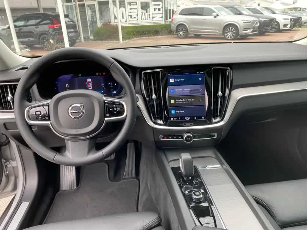 Volvo V60 Cross Country Cross Country Plus B4 AWD Pano 05/2023-photo-11