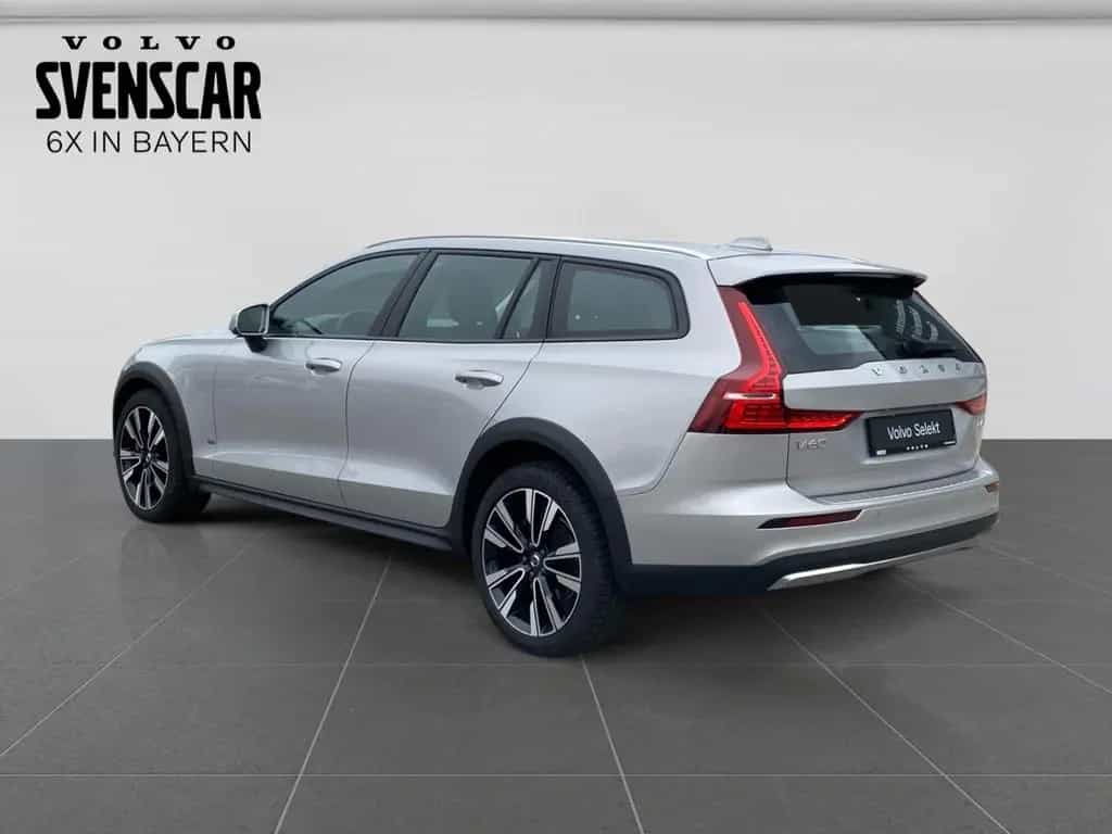 Volvo V60 Cross Country Cross Country Plus B4 AWD Pano 05/2023-photo-2
