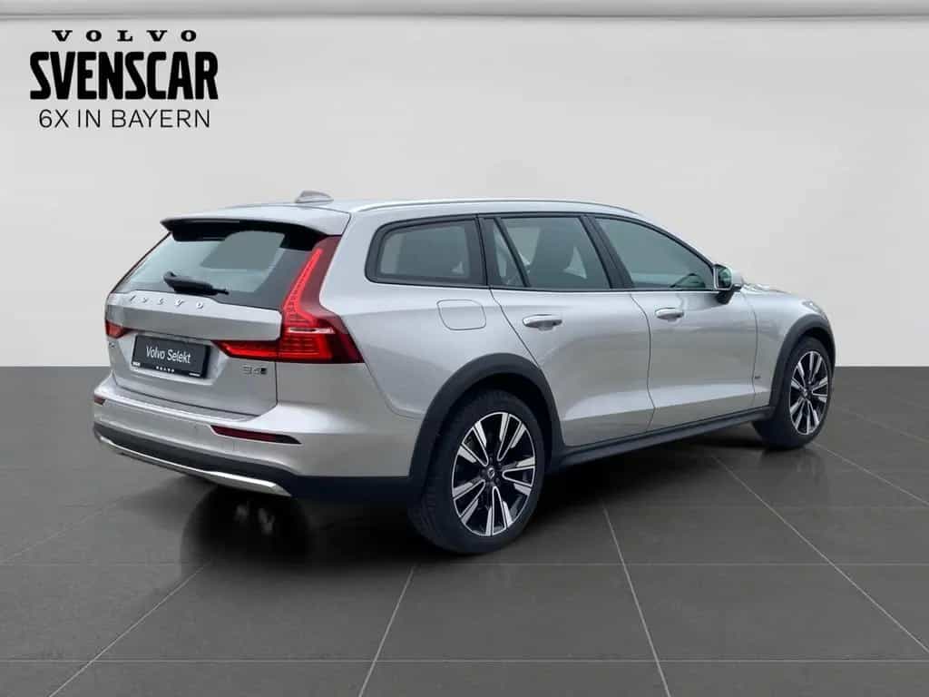Volvo V60 Cross Country Cross Country Plus B4 AWD Pano 05/2023-photo-4