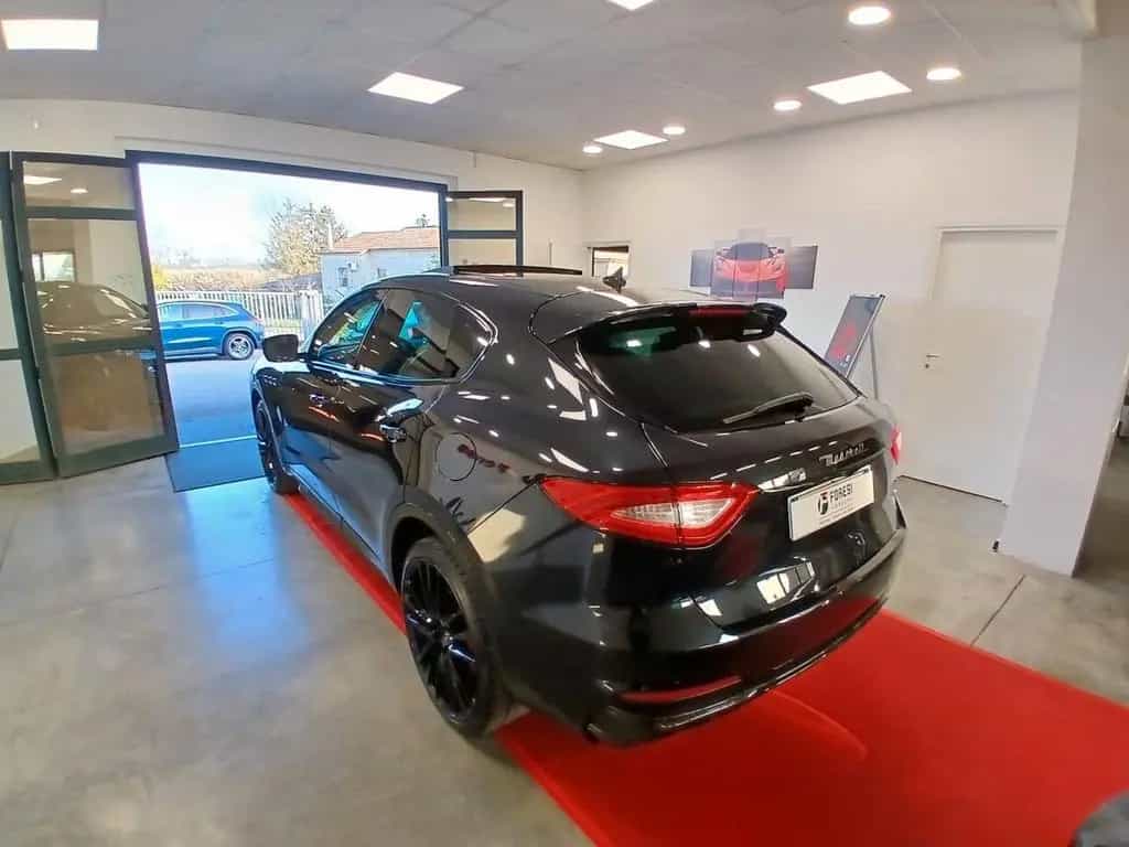 Maserati Levante V8 580 CV AWD Trofeo 06/2020-photo-4