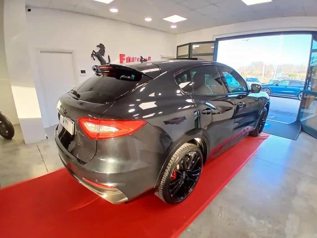 Maserati Levante V8 580 CV AWD Trofeo 06/2020-photo-6