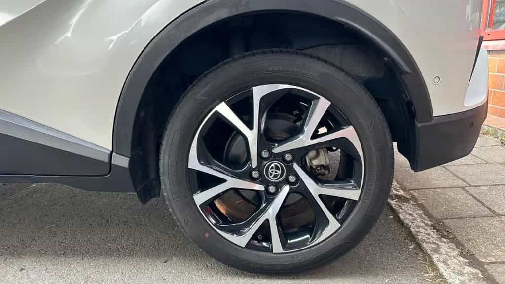 Toyota C-HR Style/Navi/Kamera/Leder/Spur/Led/R18 01/2018-photo-36
