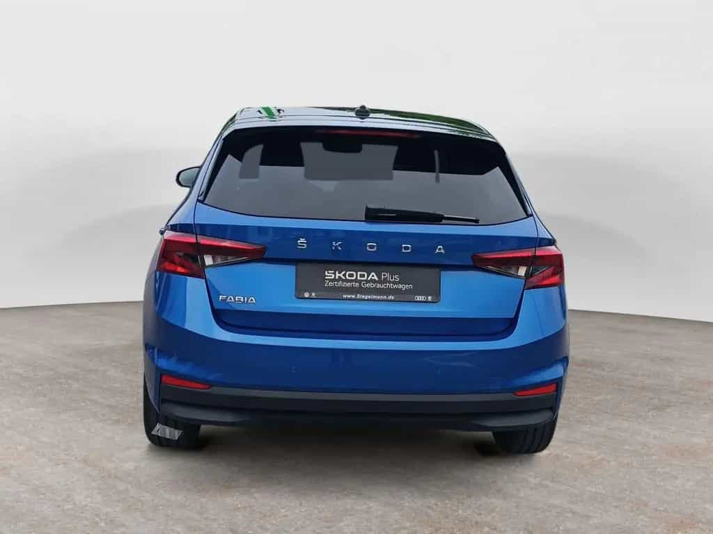 Skoda Fabia 1.5 TSI DSG Ambition *LED*App-Connect*Sitz 08/2022-photo-3