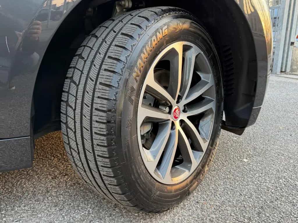 Jaguar F-Pace 2.0 D 180CV R-Sport BLACK EDITION 12/2018-photo-6