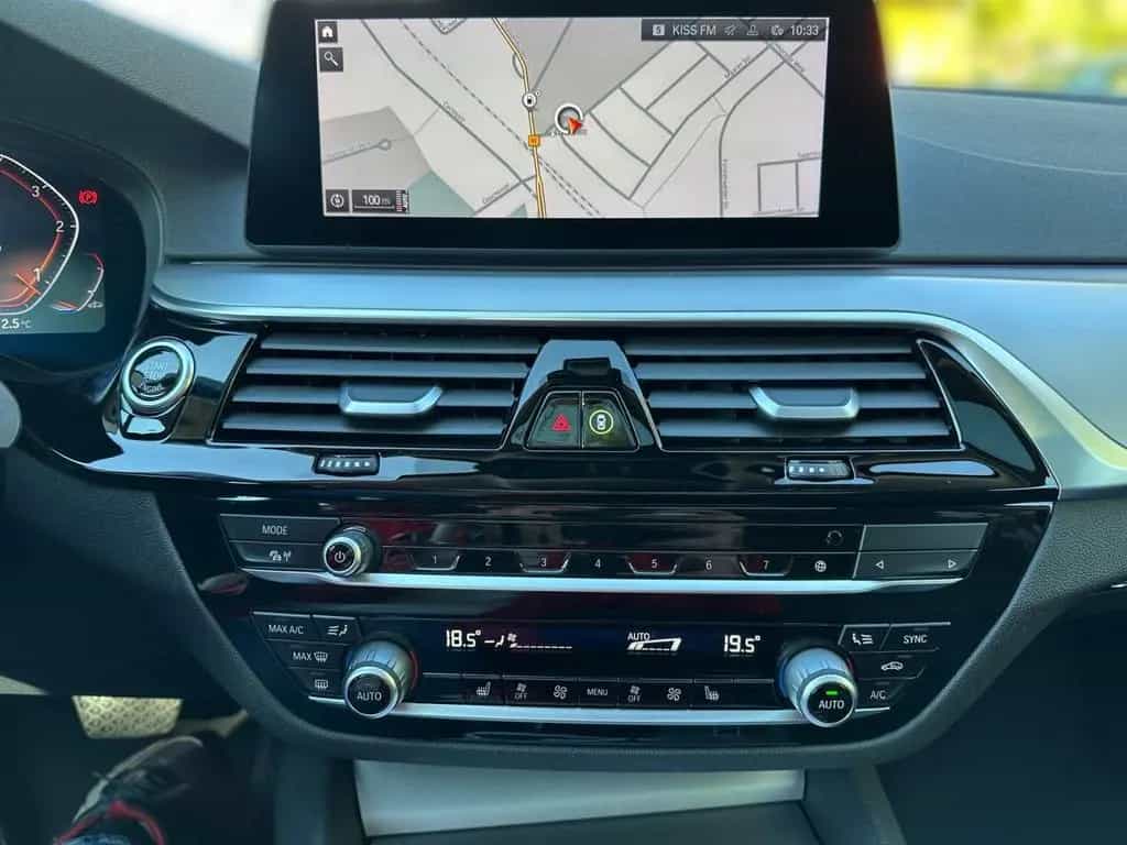 BMW 520 d LIM LUXURY LED NAVI PANO KAM SHZ STHZ LHZ 11/2019-photo-8