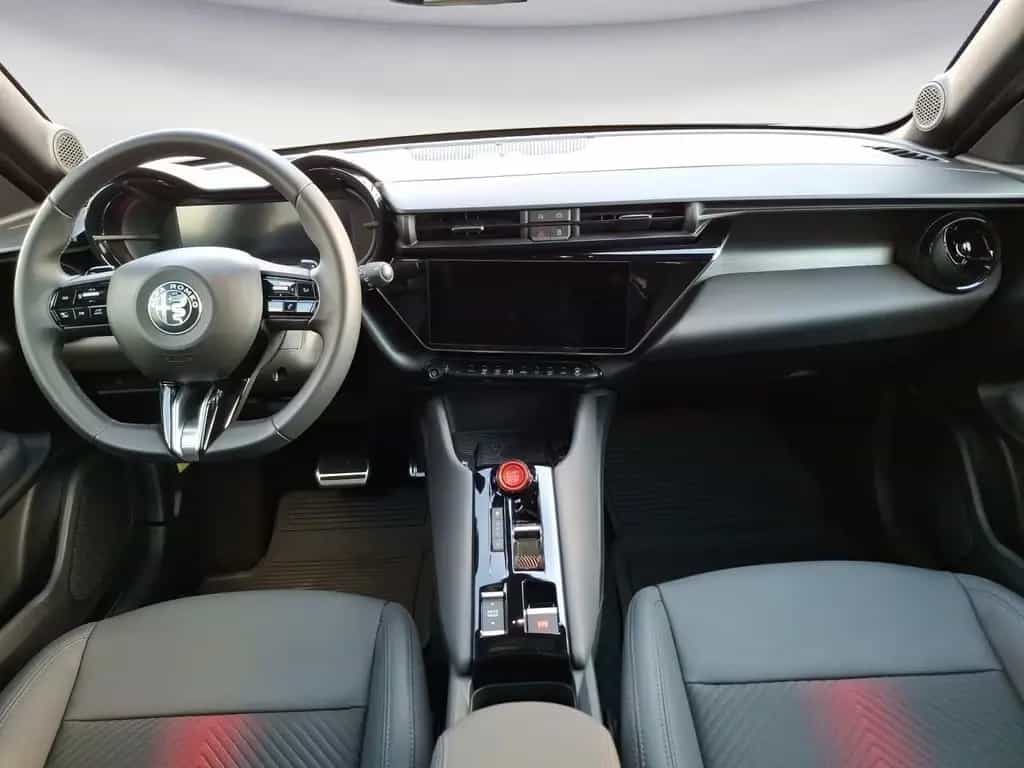 Alfa Romeo Junior 1.2 MHEV VGT Speciale e-DCT6 Ibrid Tempom 03/2025-photo-10