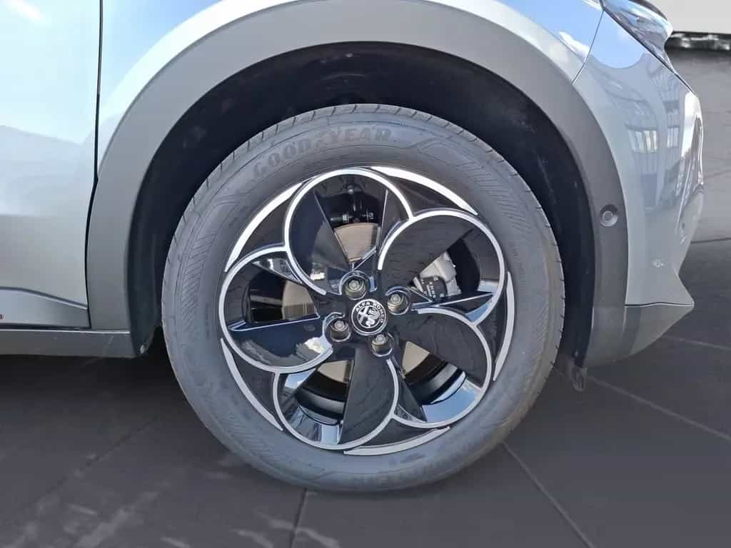 Alfa Romeo Junior 1.2 MHEV VGT Speciale e-DCT6 Ibrid Tempom 03/2025-photo-11