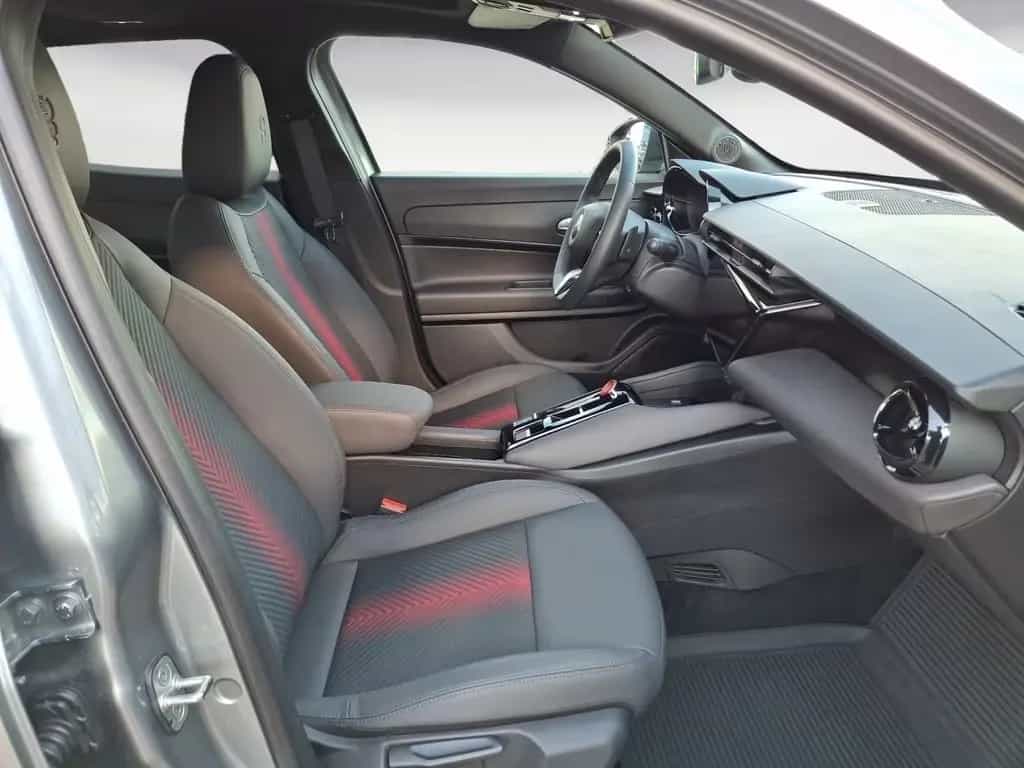 Alfa Romeo Junior 1.2 MHEV VGT Speciale e-DCT6 Ibrid Tempom 03/2025-photo-8