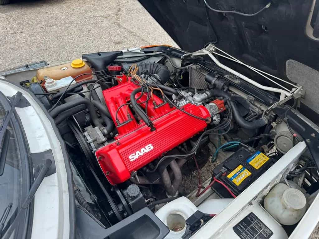 Saab 900 08/1988-photo-1