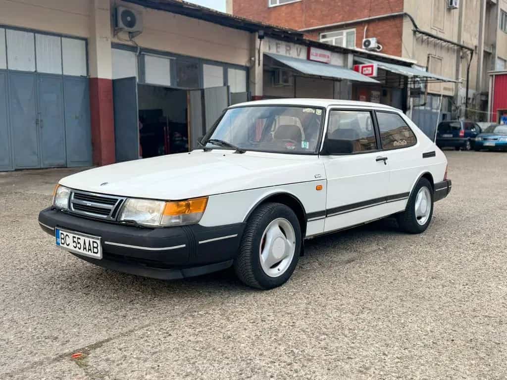 Saab 900 08/1988-photo-3