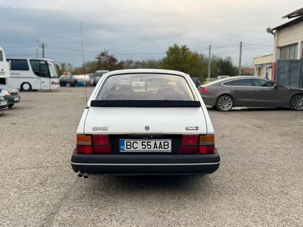 Saab 900 08/1988-photo-5