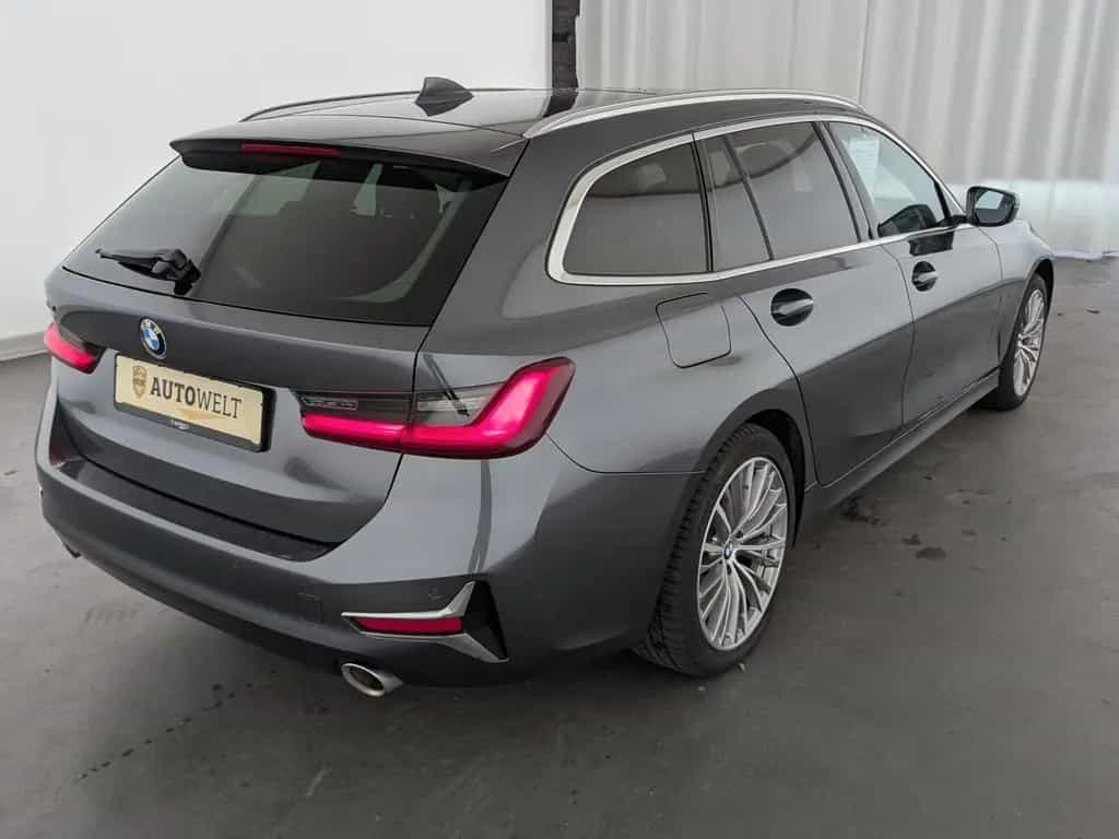 BMW 3 Series 330 i xDrive Luxury Line LED+NAVI+PANO+LEDER+AHK 05/2021-photo-5
