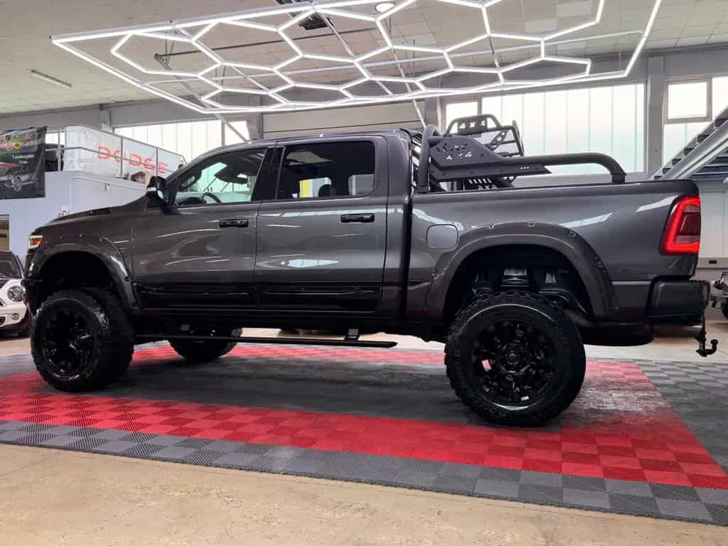 Dodge RAM 1500 5.7 4X4 LIMITED PANO LPG MonsterTruck 11/2022-photo-4