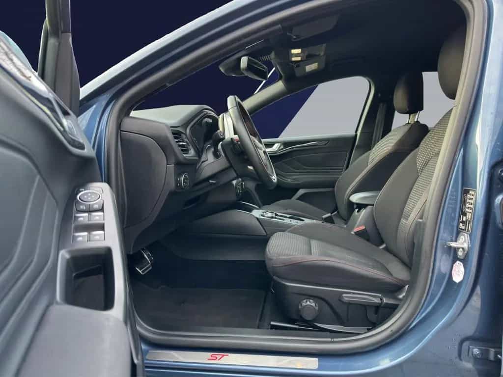 Ford Focus Lim. ST-Line*LED*KAMERA*ALU*SHZ*EFH* 12/2020-photo-9