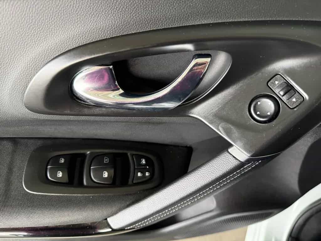 Renault Kadjar TEMP BT STARTSTOPP vcock AUX USB ISO 11/2018-photo-12
