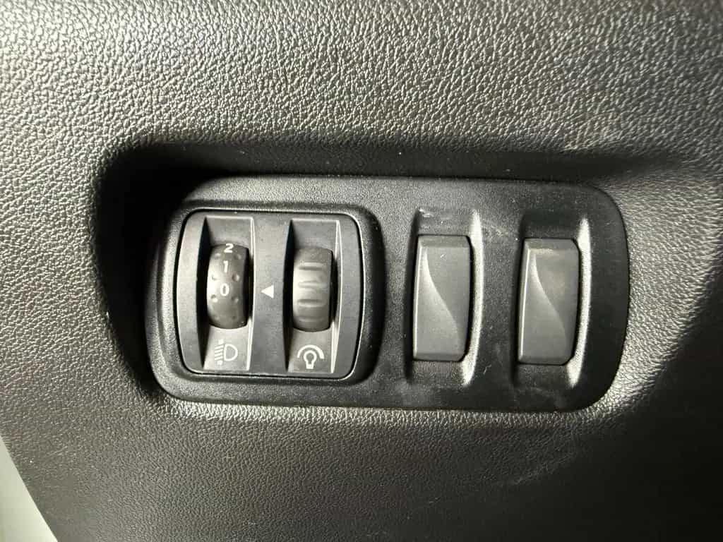 Renault Kadjar TEMP BT STARTSTOPP vcock AUX USB ISO 11/2018-photo-22