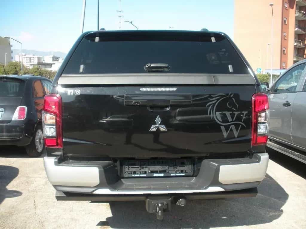 Mitsubishi L200 2.3 D Double Cab 4x4 Super Selec 11/2022-photo-3