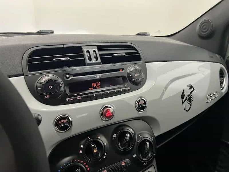 Abarth 500 1.4 T-Jet 135cv 04/2015-photo-12