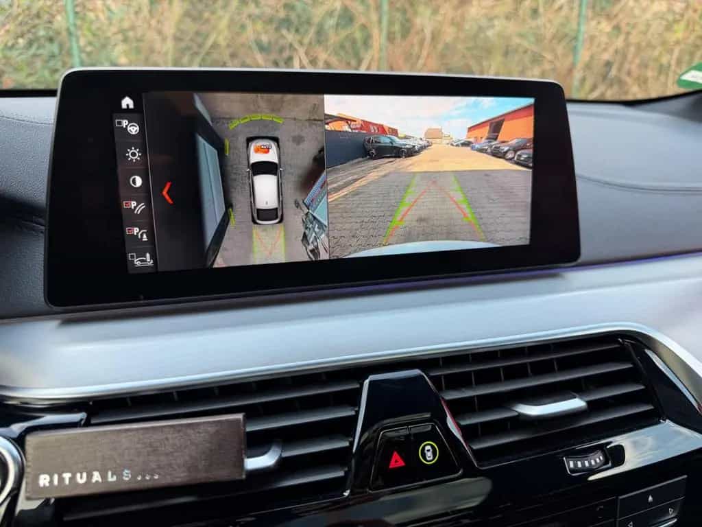 BMW 6 Series 630d Gran Turismo M Sport Paket/Pano/HUD/360/LED 02/2018-photo-26