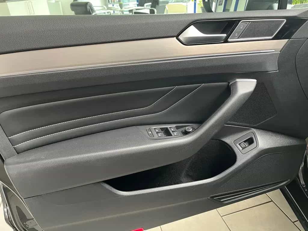 Volkswagen Passat Variant 1.5 TSI-DSG ELEGANCE,LED,ACC,AHK 12/2019-photo-11