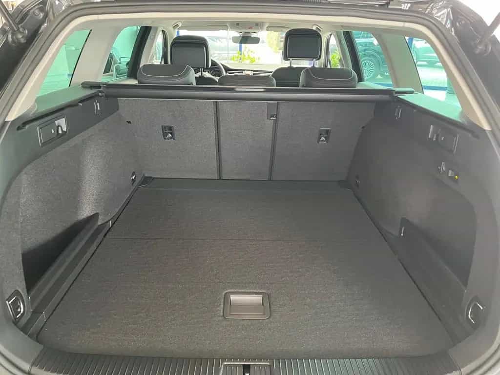Volkswagen Passat Variant 1.5 TSI-DSG ELEGANCE,LED,ACC,AHK 12/2019-photo-24