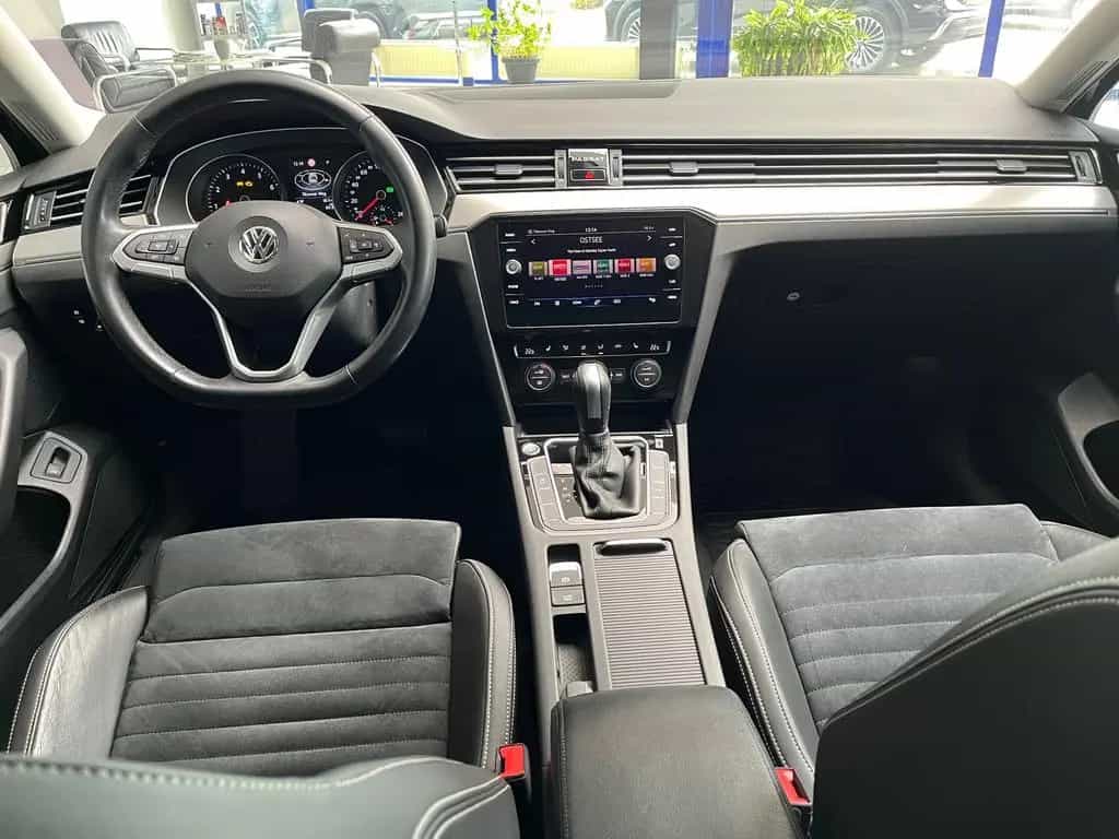 Volkswagen Passat Variant 1.5 TSI-DSG ELEGANCE,LED,ACC,AHK 12/2019-photo-9