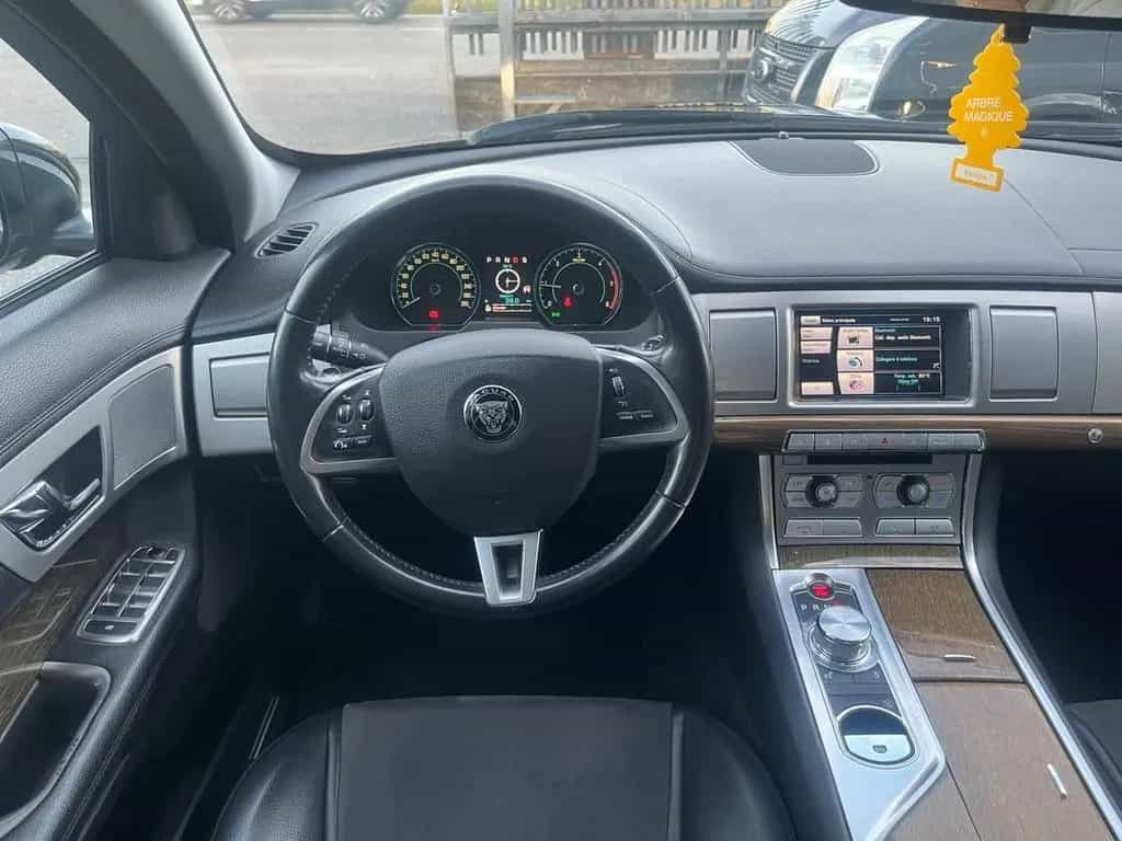 Jaguar XF Sportbrake 2.2 D 200 CV Premium Luxury 11/2014-photo-9