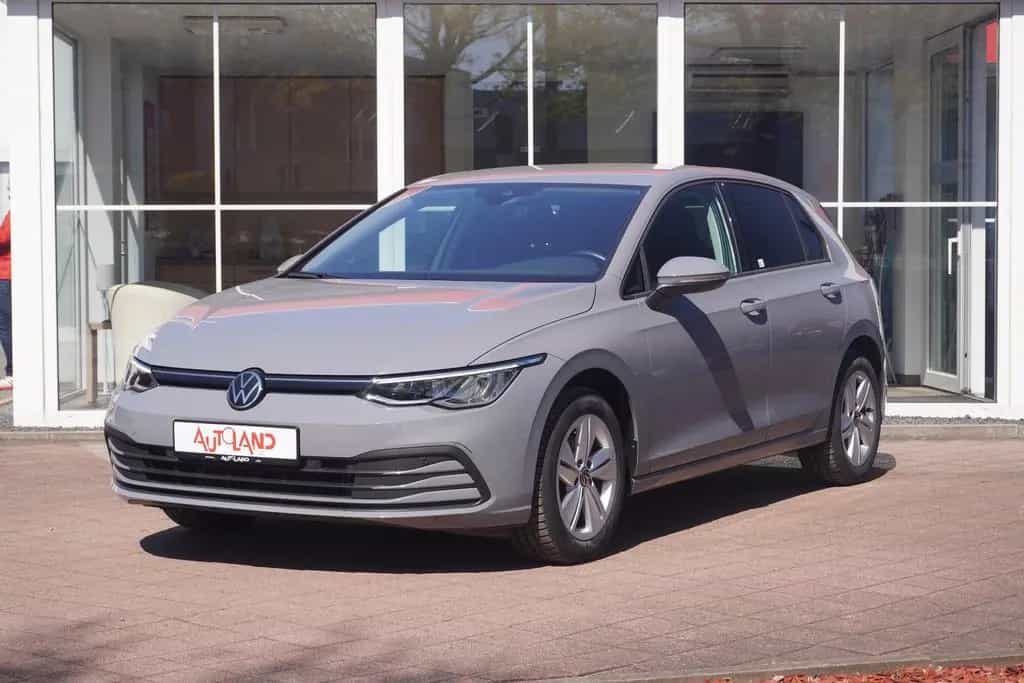 Volkswagen Golf VIII 1.0 Life LED Navi ACC Kamera DAB PDC 06/2021-photo-1