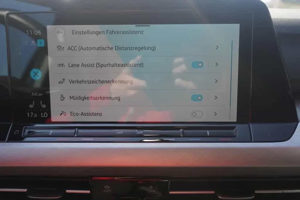 Volkswagen Golf VIII 1.0 Life LED Navi ACC Kamera DAB PDC 06/2021-photo-16