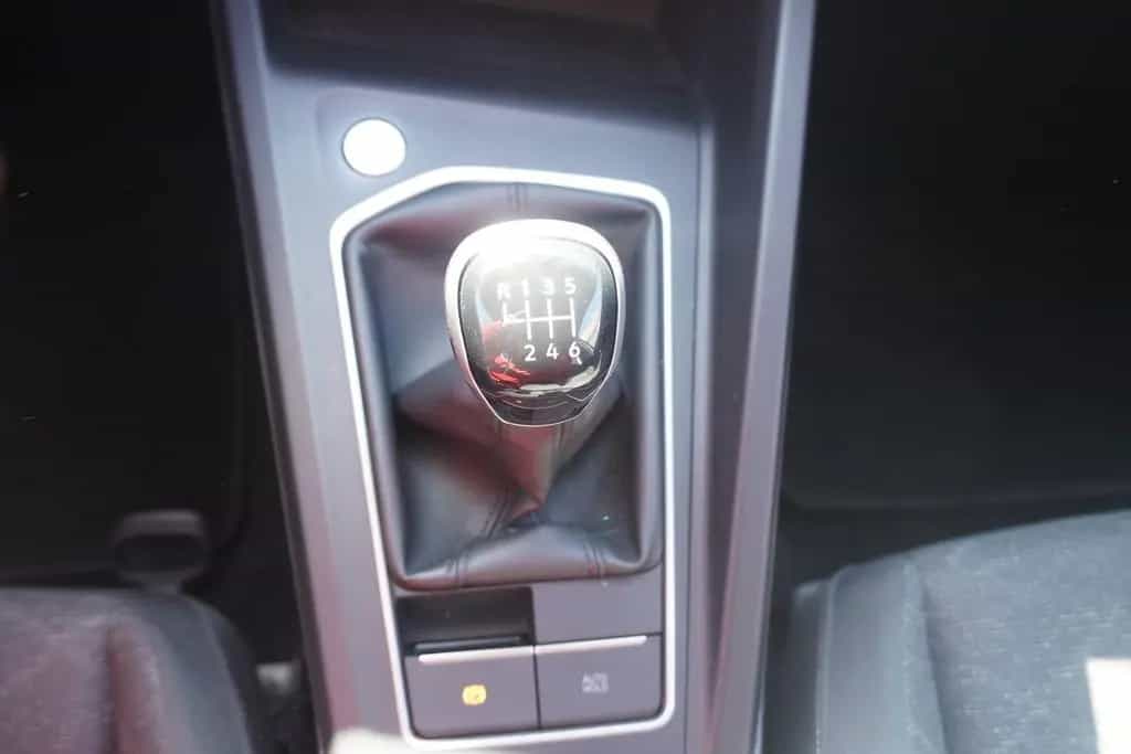 Volkswagen Golf VIII 1.0 Life LED Navi ACC Kamera DAB PDC 06/2021-photo-19