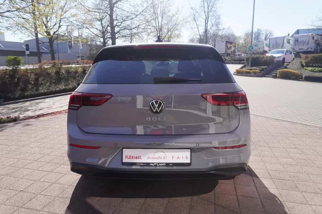 Volkswagen Golf VIII 1.0 Life LED Navi ACC Kamera DAB PDC 06/2021-photo-3