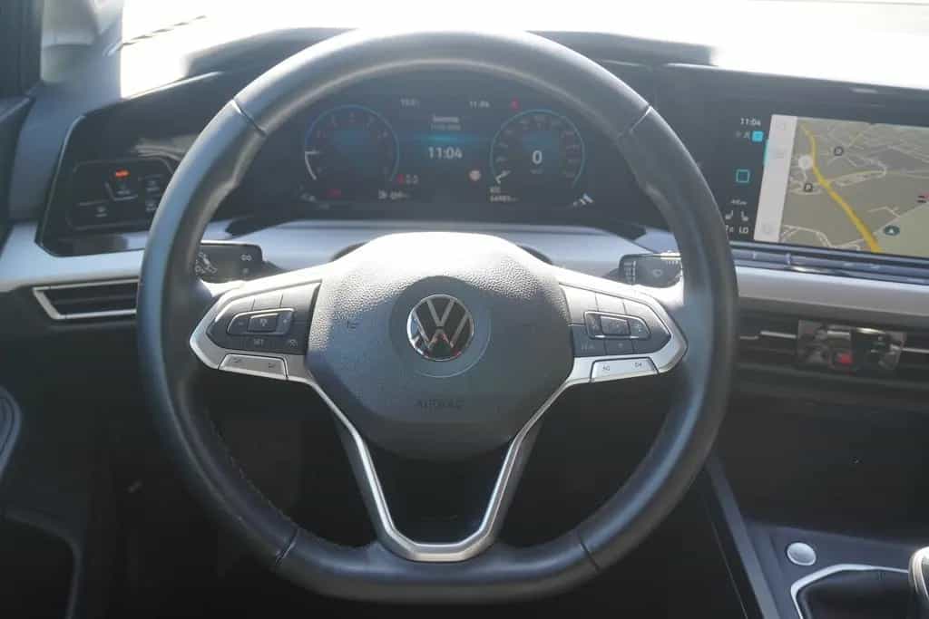 Volkswagen Golf VIII 1.0 Life LED Navi ACC Kamera DAB PDC 06/2021-photo-9