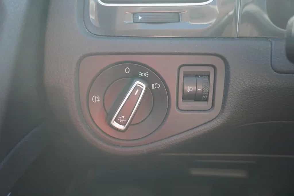 Volkswagen Golf VII 1.4 PDC Klima Touchscreen 06/2017-photo-19