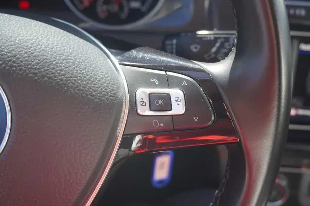 Volkswagen Golf VII 1.4 PDC Klima Touchscreen 06/2017-photo-23
