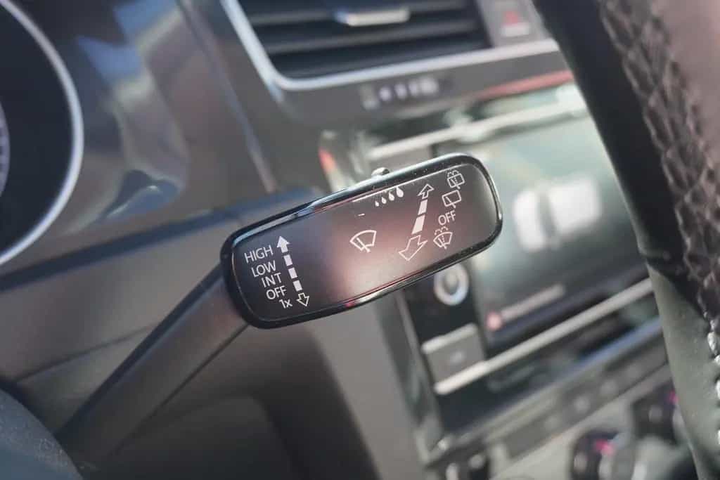Volkswagen Golf VII 1.4 PDC Klima Touchscreen 06/2017-photo-25
