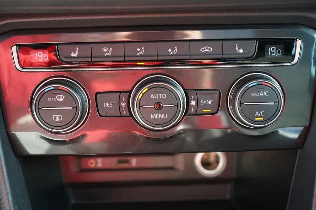 Volkswagen Tiguan 1.4 TSI Highline 4Motion LED Navi ACC AHK 03/2017-photo-35
