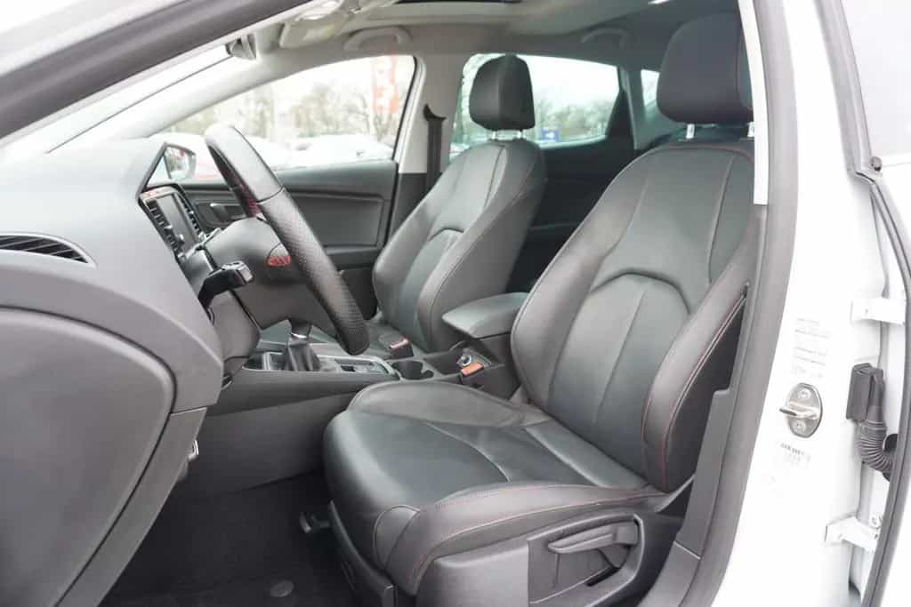 Seat Leon 1.5 TSI FR Navi LED PDC Schiebedach 11/2018-photo-10
