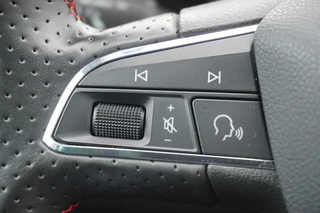 Seat Leon 1.5 TSI FR Navi LED PDC Schiebedach 11/2018-photo-18