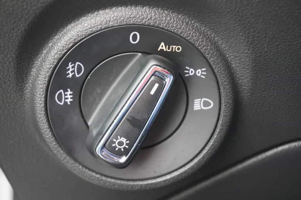 Seat Leon 1.5 TSI FR Navi LED PDC Schiebedach 11/2018-photo-21