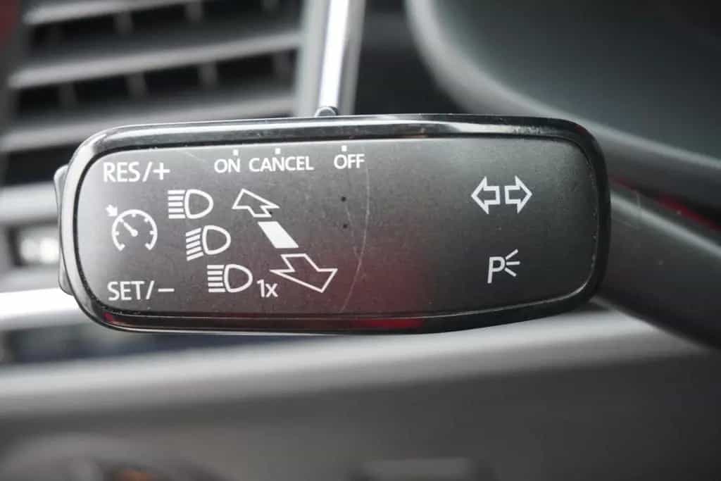 Seat Leon 1.5 TSI FR Navi LED PDC Schiebedach 11/2018-photo-22