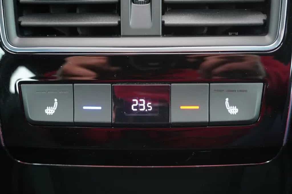 Skoda Superb Combi 2.0 TSI Sportline DSG LED Navi ACC 01/2020-photo-16
