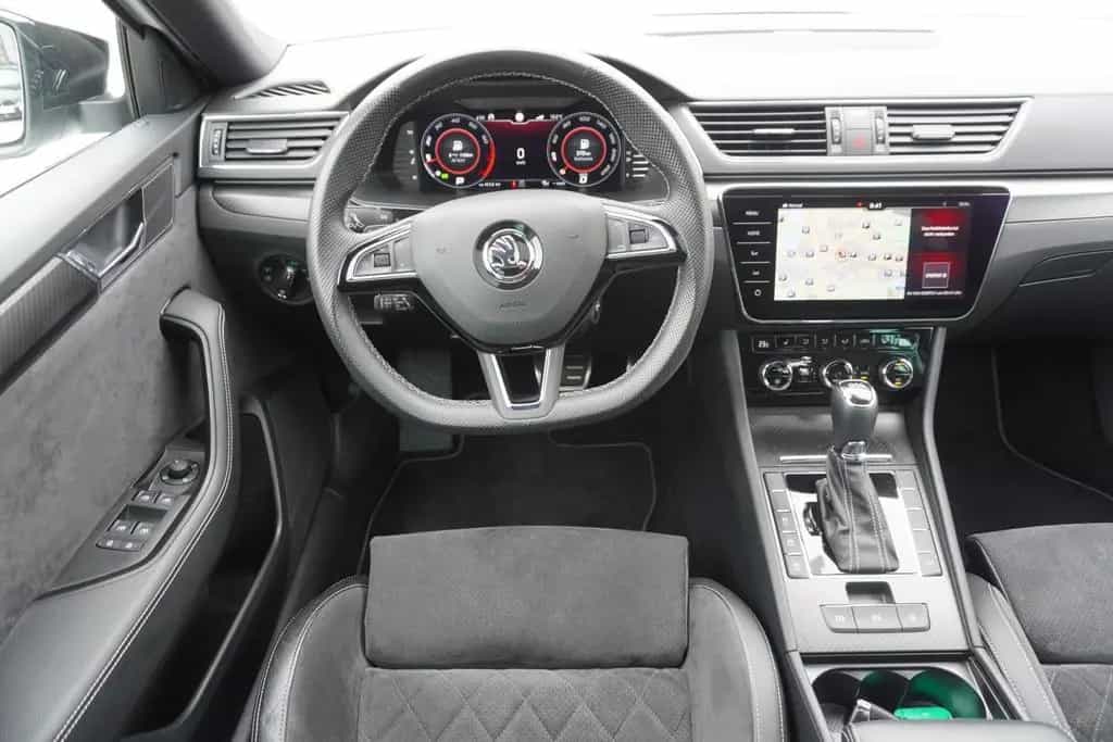 Skoda Superb Combi 2.0 TSI Sportline DSG LED Navi ACC 01/2020-photo-18