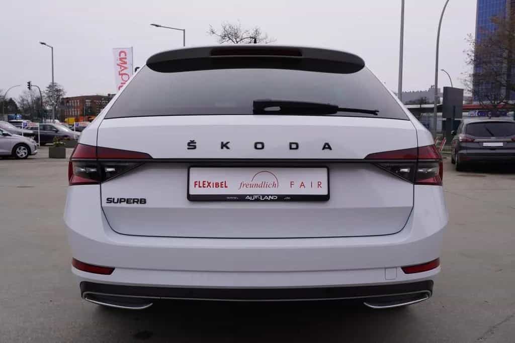 Skoda Superb Combi 2.0 TSI Sportline DSG LED Navi ACC 01/2020-photo-3
