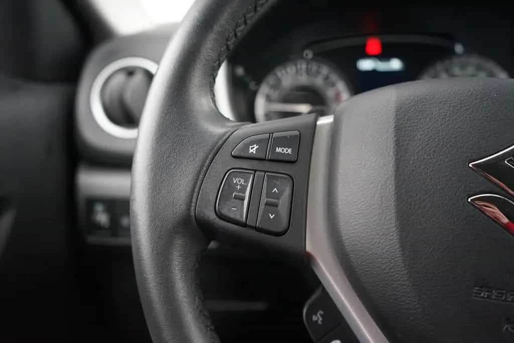 Suzuki Vitara 1.0 Comfort CVT Navi Sitzheizung Kamera 01/2020-photo-18
