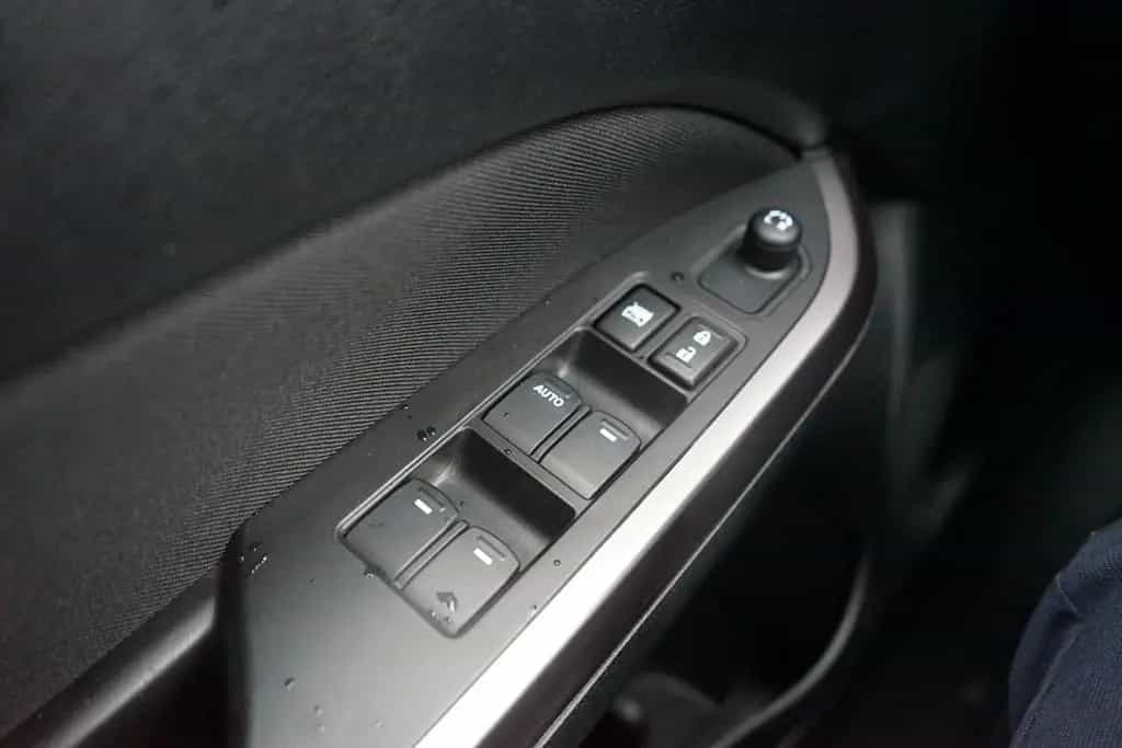 Suzuki Vitara 1.0 Comfort CVT Navi Sitzheizung Kamera 01/2020-photo-25