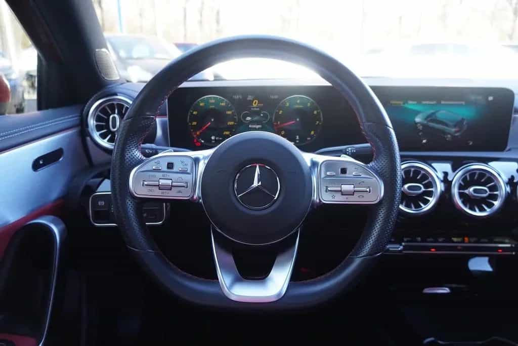 Mercedes-Benz A 250 A250 AMG Line 7G-DCT LED Navi Standheizung AHK 12/2019-photo-23