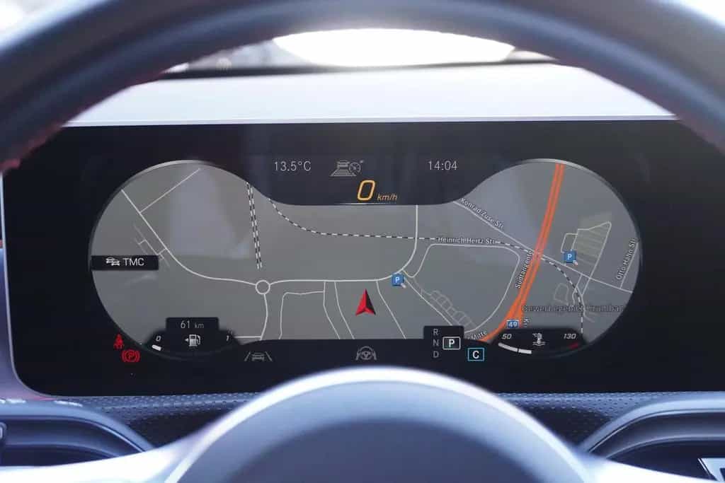 Mercedes-Benz A 250 A250 AMG Line 7G-DCT LED Navi Standheizung AHK 12/2019-photo-30