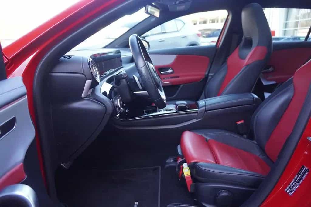 Mercedes-Benz A 250 A250 AMG Line 7G-DCT LED Navi Standheizung AHK 12/2019-photo-39
