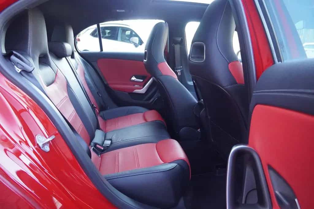 Mercedes-Benz A 250 A250 AMG Line 7G-DCT LED Navi Standheizung AHK 12/2019-photo-41